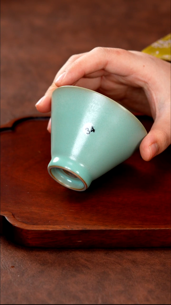 深腹斗笠杯                34