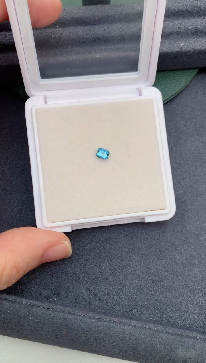 海蓝宝石裸石42分海蓝宝  DE