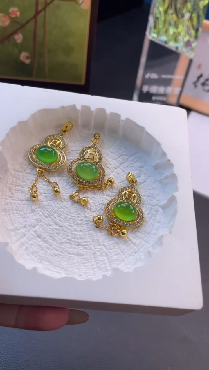 未镶嵌颈饰玛瑙/玉髓01