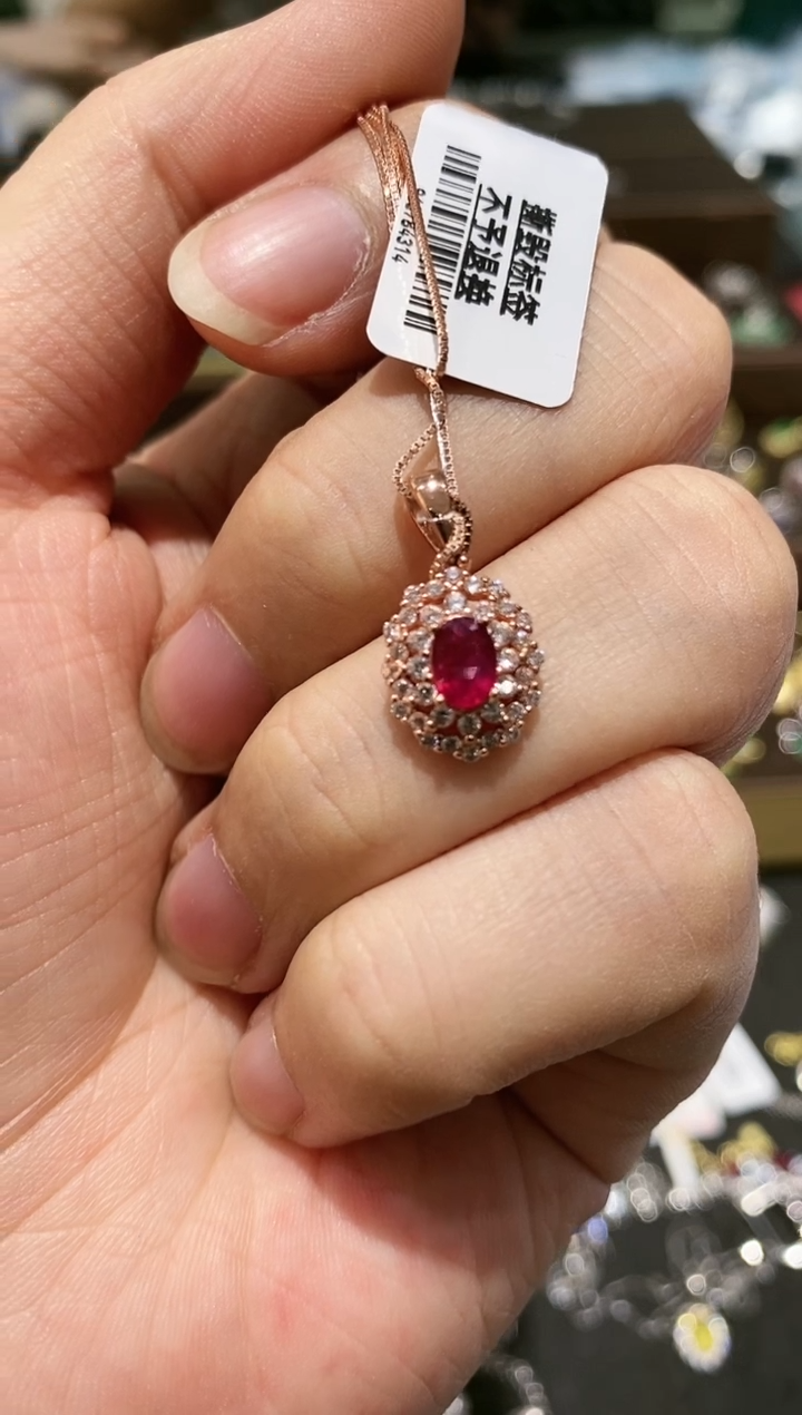 【闪购商品】红宝石颈饰银S925镶嵌吊坠