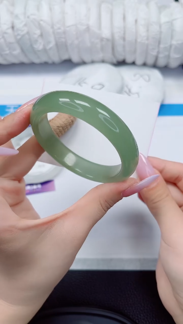 石英质玉手镯未镶嵌104-56/57