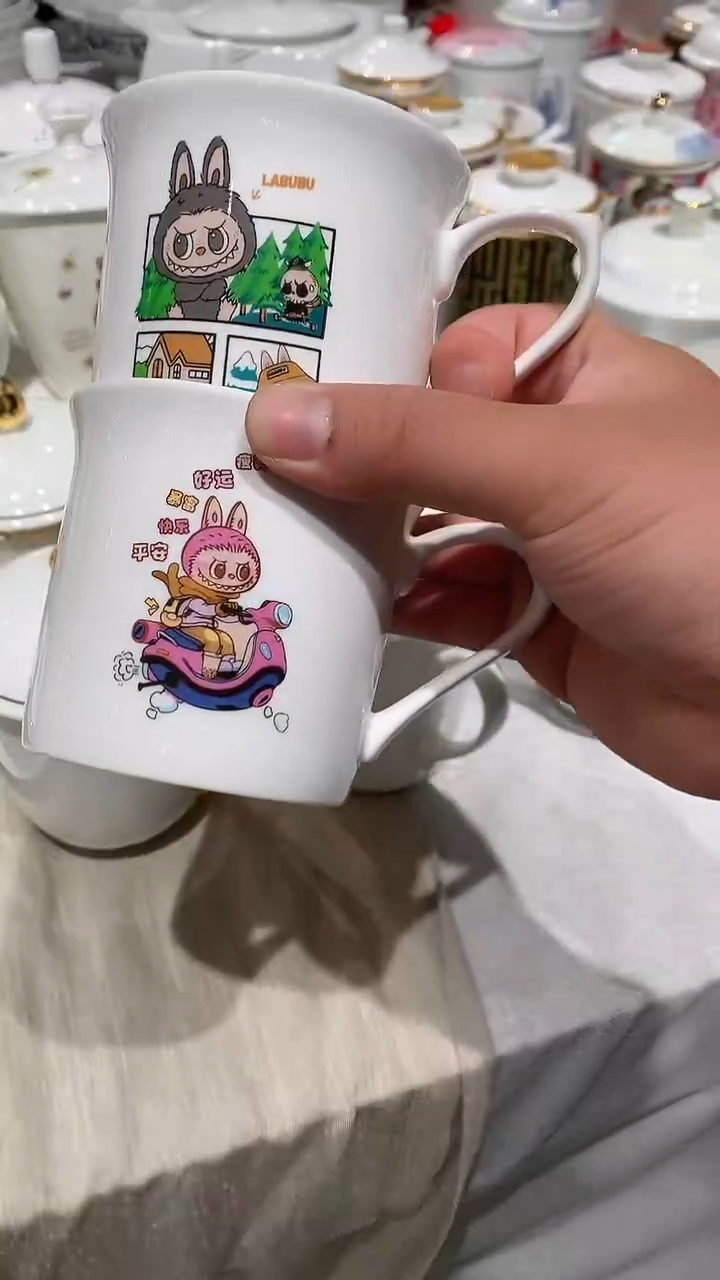 2个杯子隆达骨质瓷
