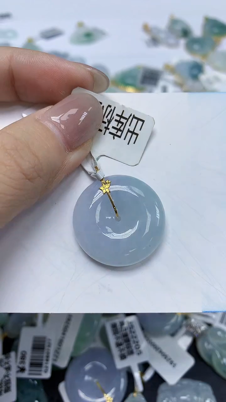 翡翠18K金镶嵌颈饰天然缅甸翡翠A货