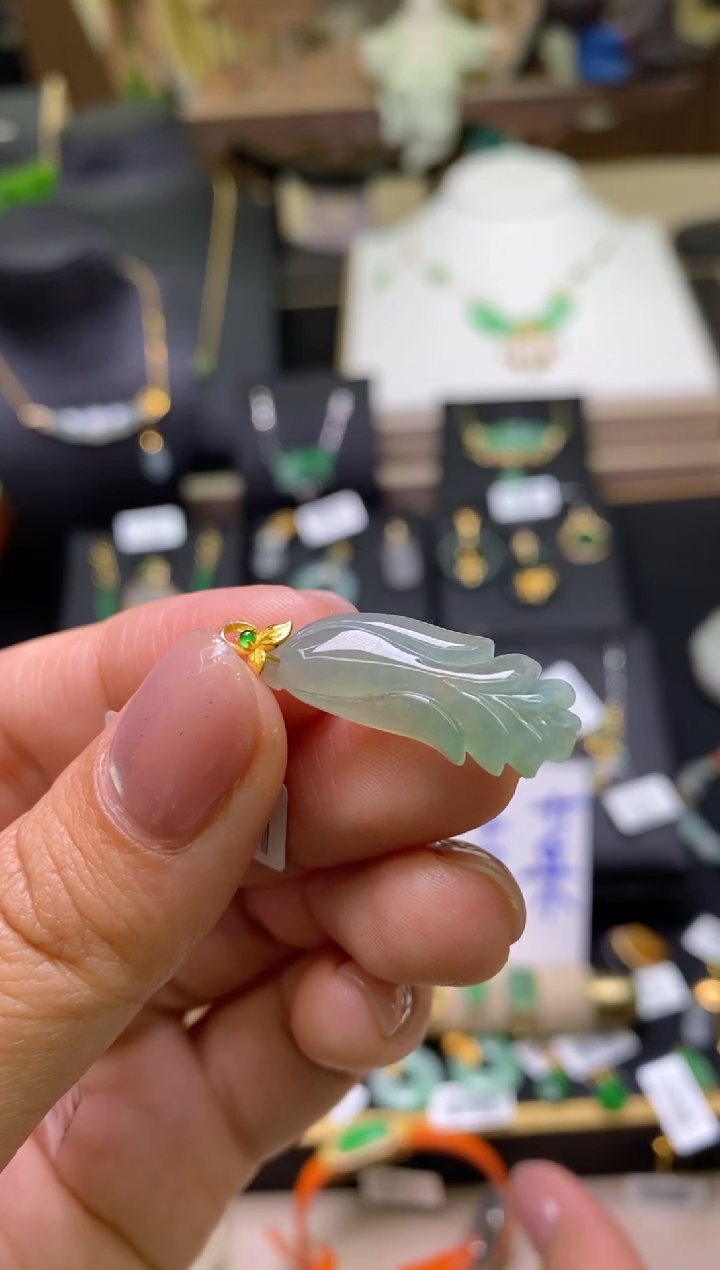 【闪购商品】翡翠颈饰18K金镶嵌净货16144