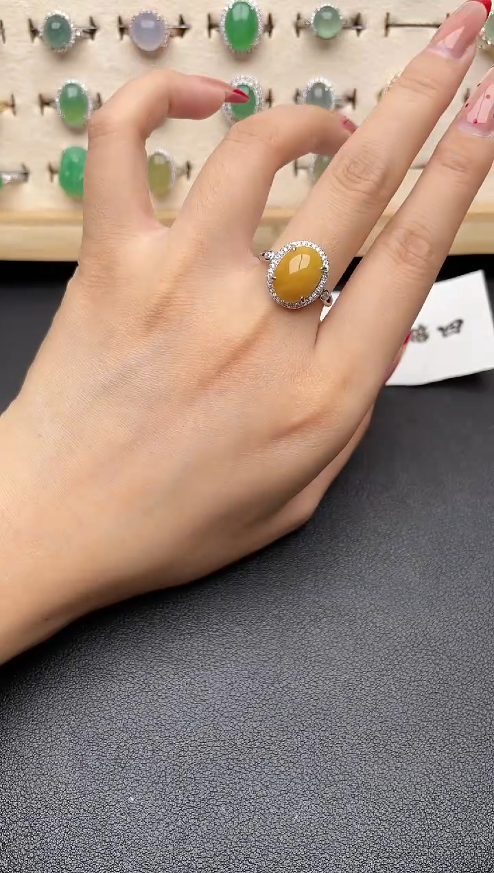 【闪购商品】翡翠戒指银S925镶嵌一物一证一礼盒