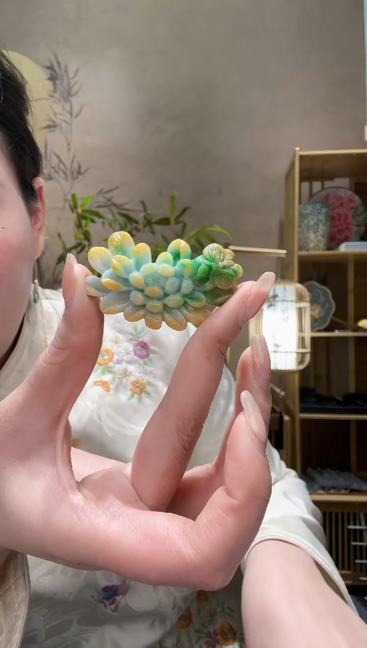 【闪购商品】翡翠颈饰未镶嵌吊坠