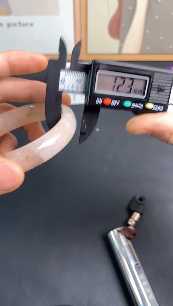 【闪购商品】石英质玉手镯未镶嵌3