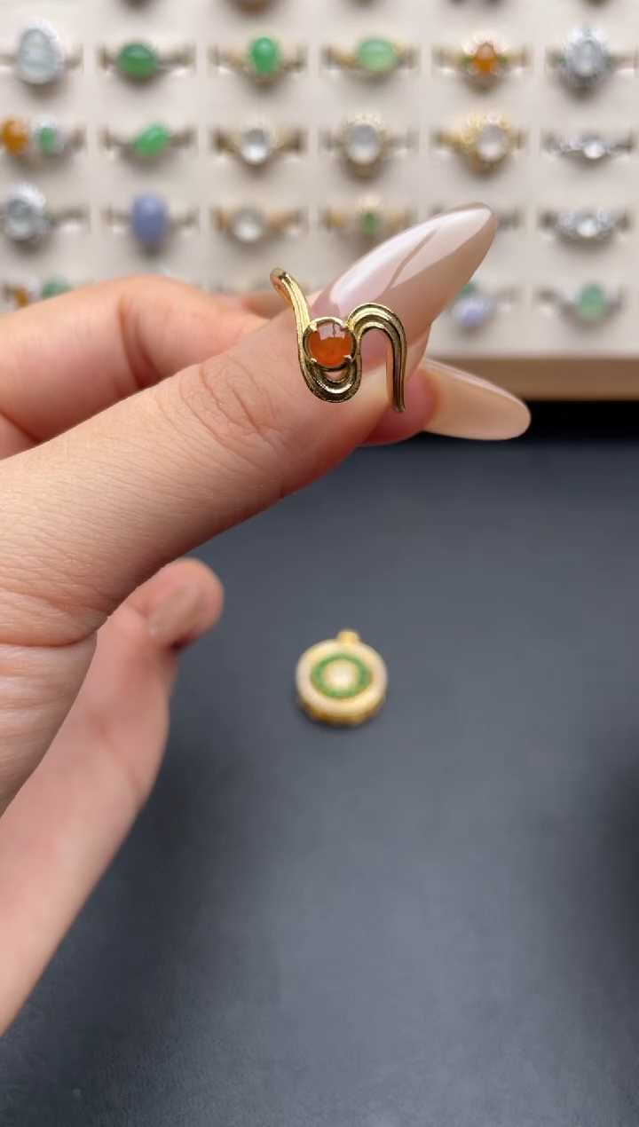 银S925镶嵌戒指翡翠一物一证一礼盒