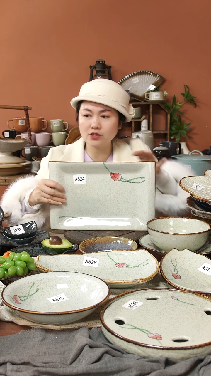 陶瓷A624陶瓷荷花长方形盘33*22*3可能微瑕