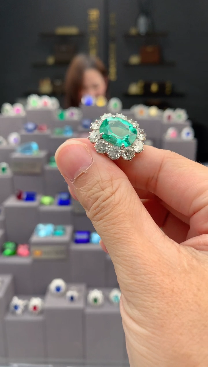 【闪购商品】碧玺戒指18K金镶嵌5.8ct帕拉伊巴戒指