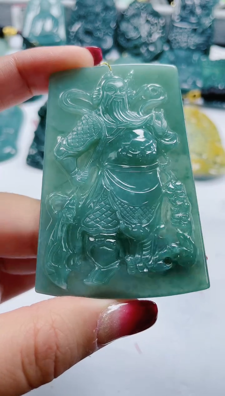 【闪购商品】翡翠颈饰未镶嵌                