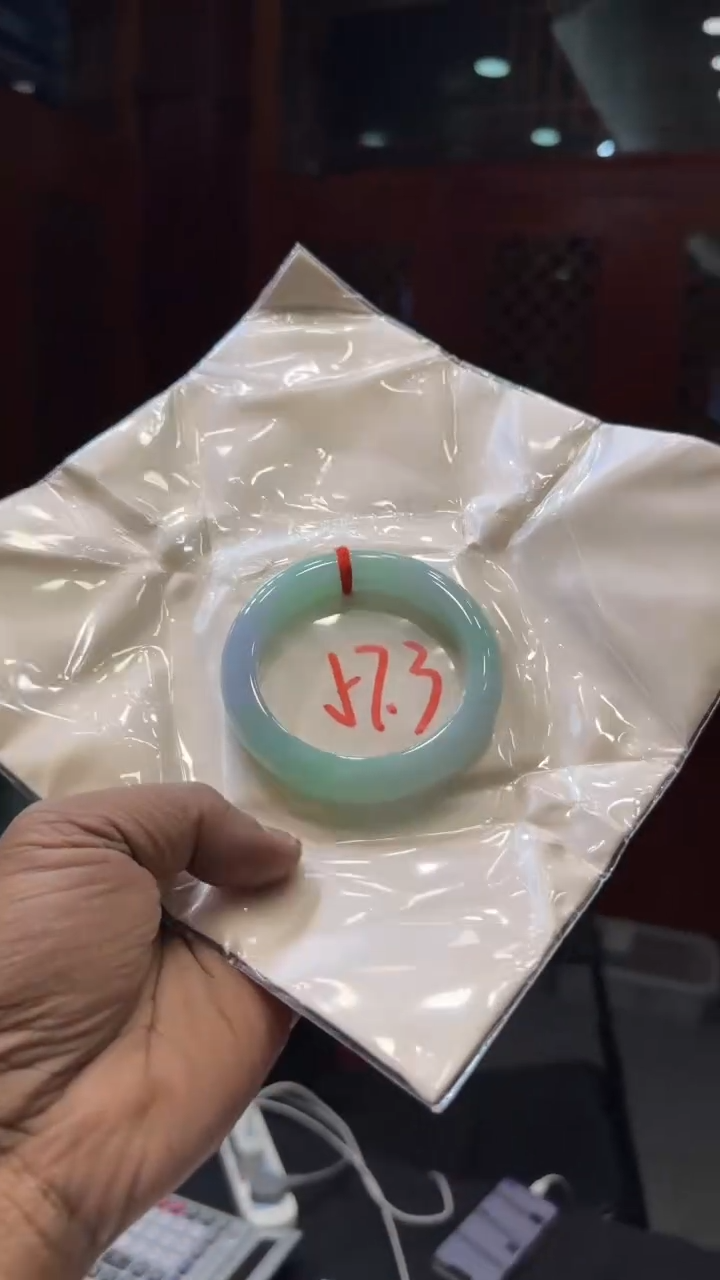 【闪购商品】翡翠手镯未镶嵌手镯