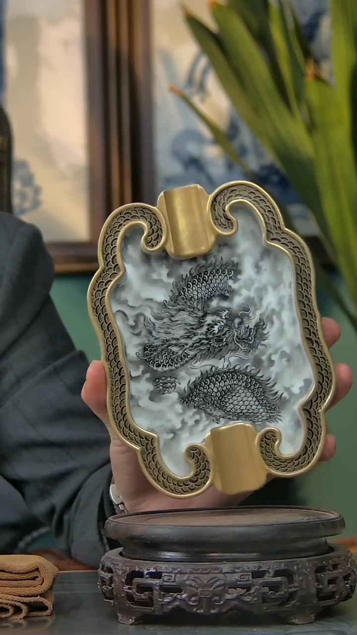 【闪购商品】金银错墨龙金银错墨龙