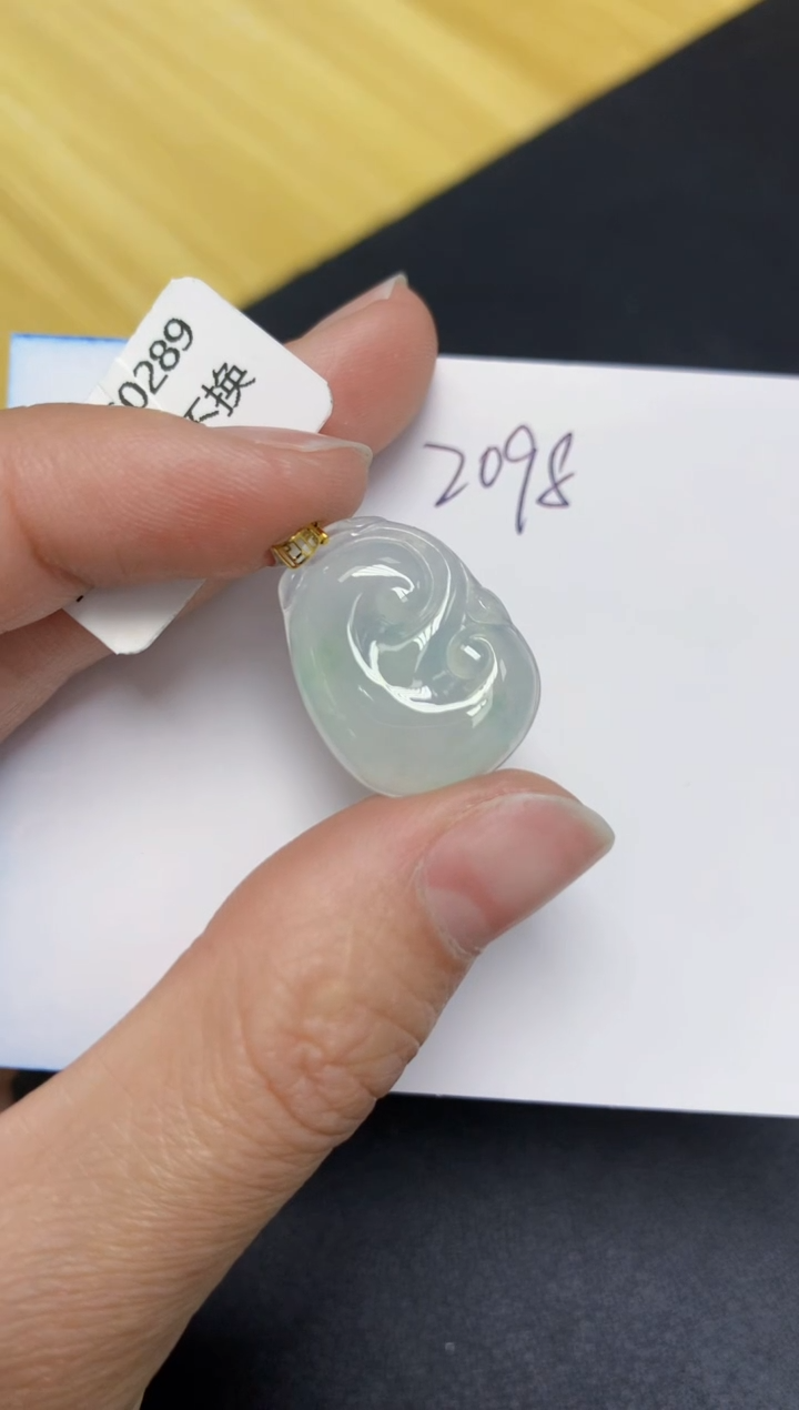【闪购商品】翡翠颈饰18K金镶嵌天然翡翠A货