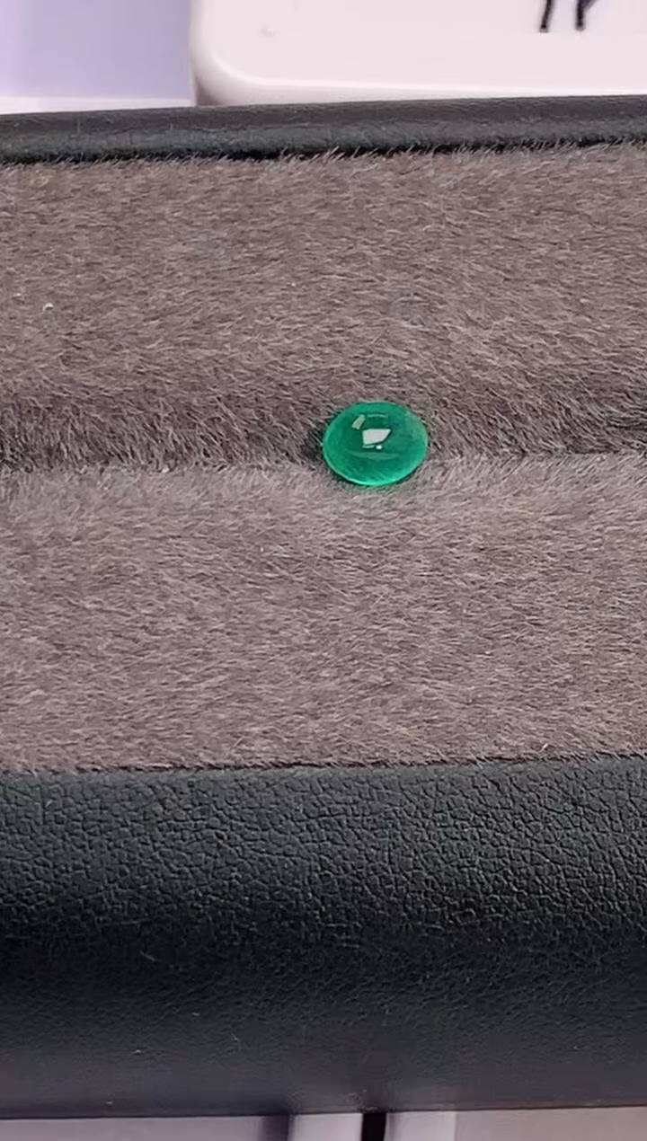 裸石祖母绿0.9-潘杰希尔素面天然祖母绿