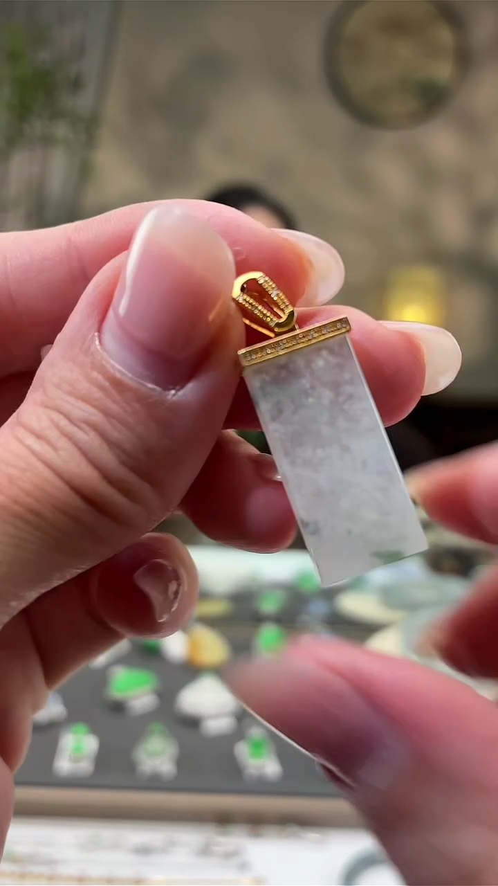 吊坠(不含链)18K金镶嵌翡翠无事牌