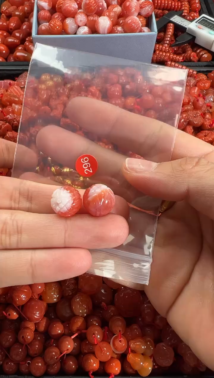 【闪购商品】南红玛瑙颈饰未镶嵌1