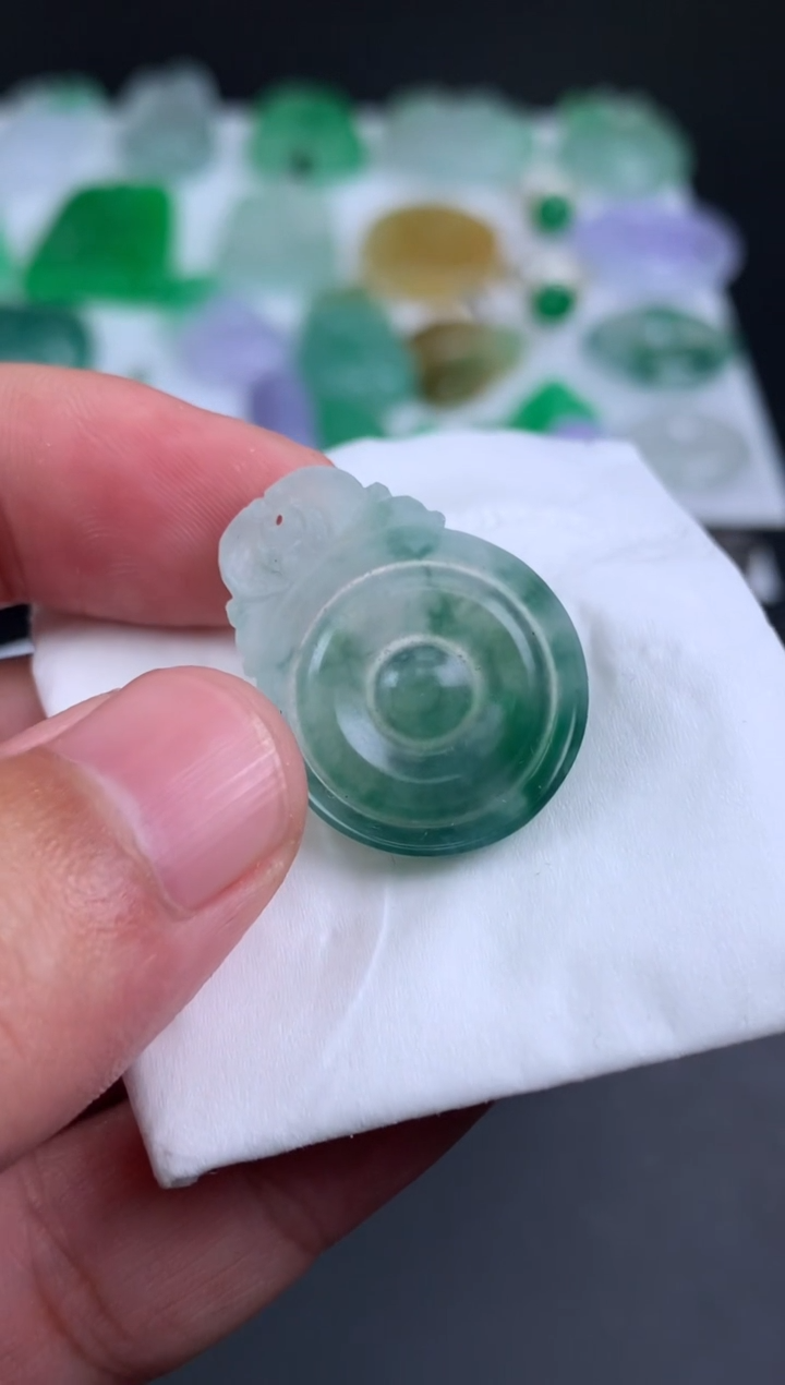 【闪购商品】定制翡翠未镶嵌翡翠