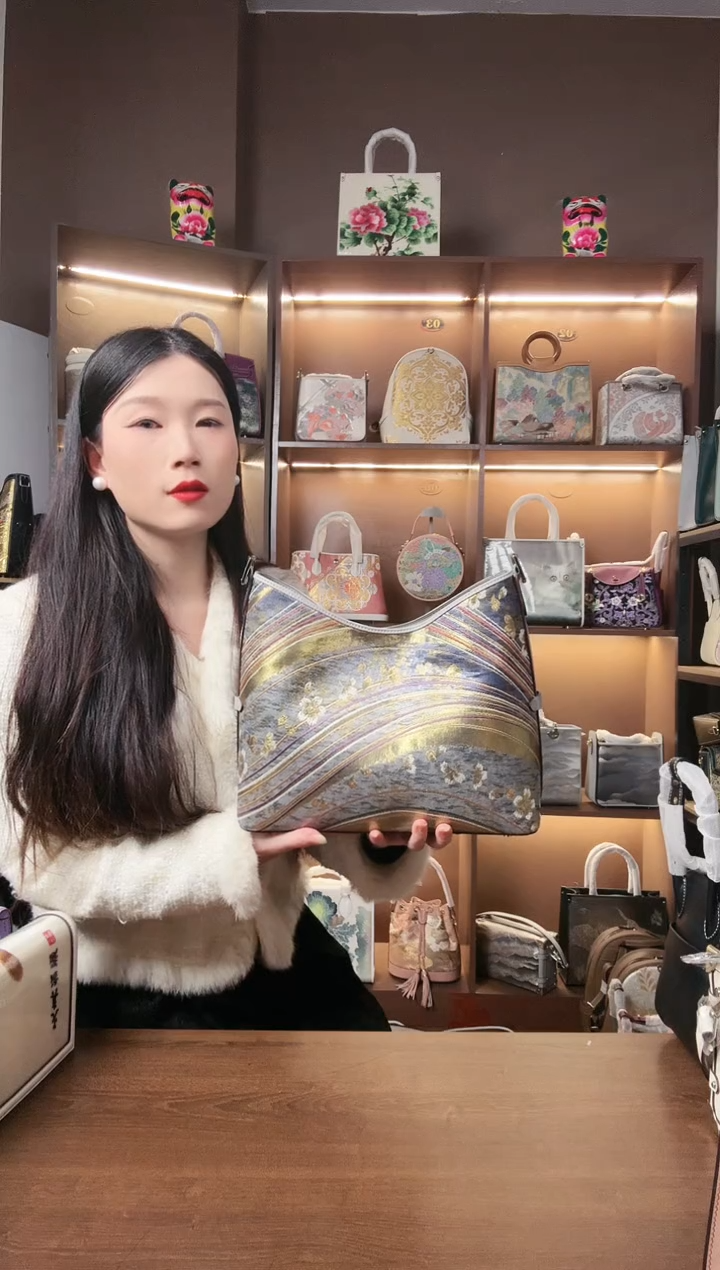 【闪购商品】织绣【15号】岁玺子兮 头层牛皮 流浪包