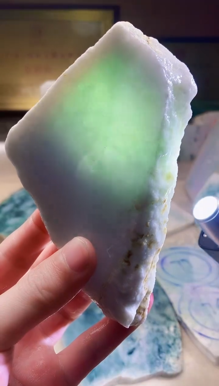 翡翠挂件未镶嵌A货张麦4363