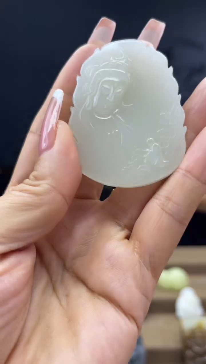 颈饰未镶嵌和田玉1