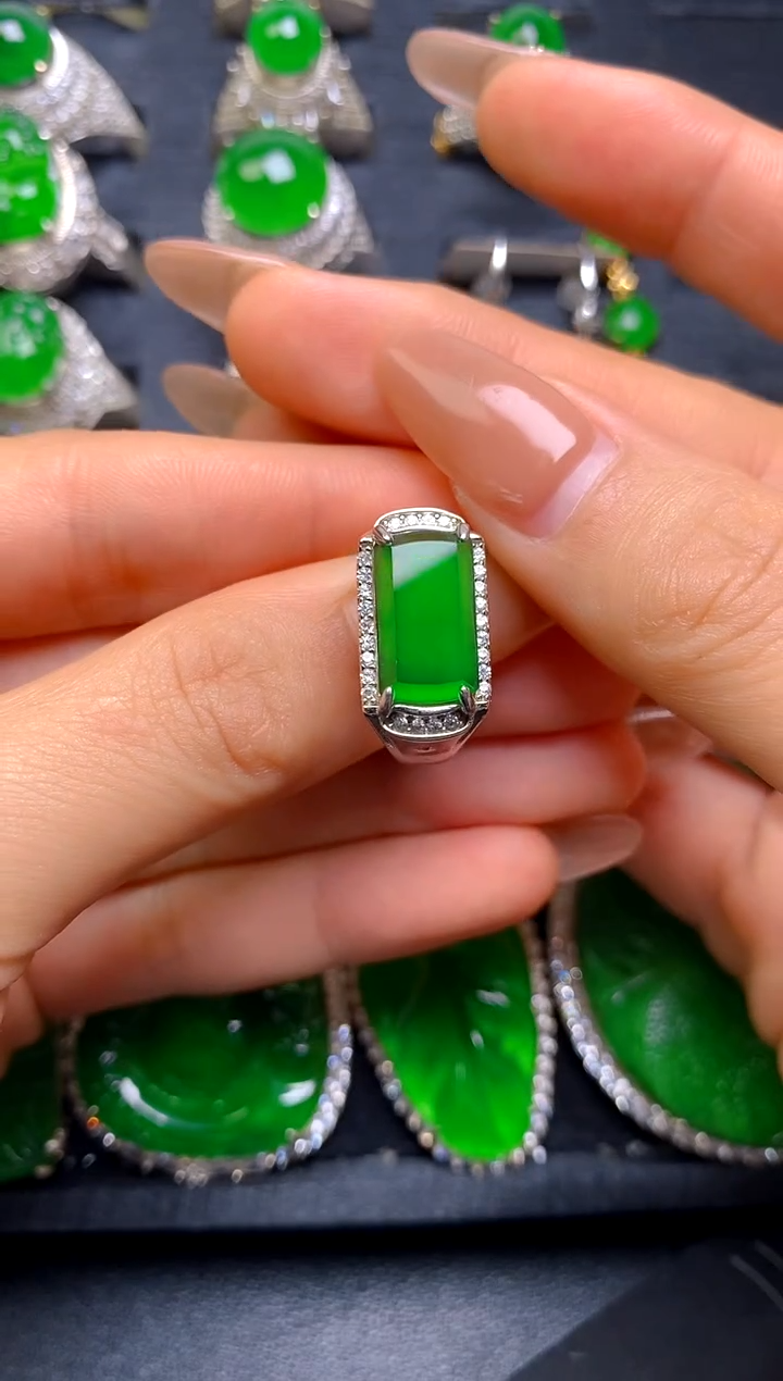 【闪购商品】翡翠戒指银S925镶嵌马鞍戒