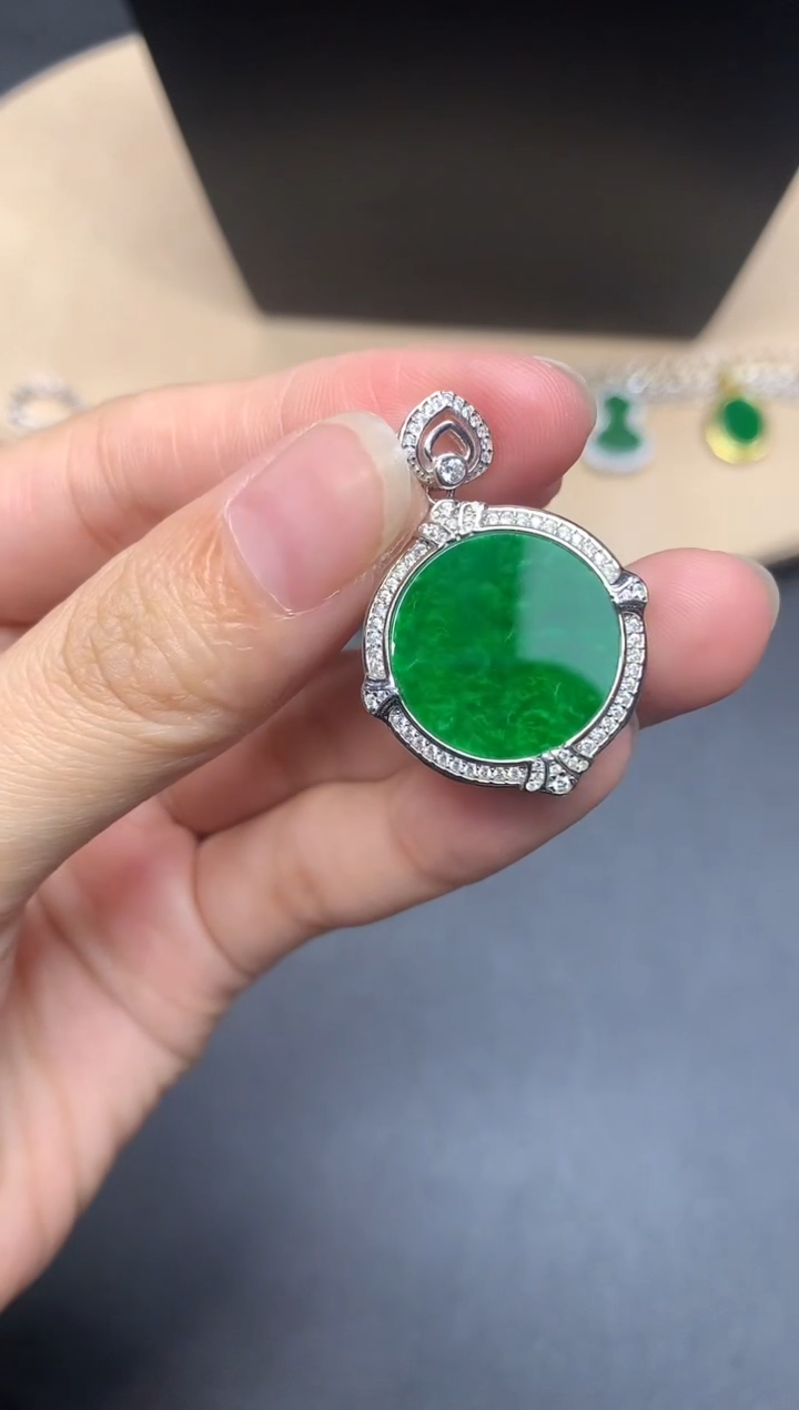 【闪购商品】翡翠吊坠(不含链)银S925镶嵌无事牌【多样性发其一】