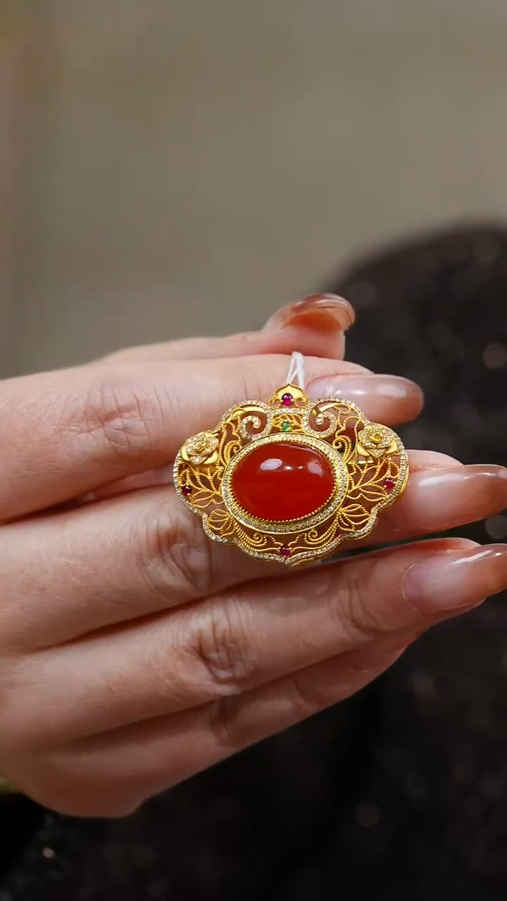 【闪购商品】南红玛瑙吊坠（不含链）18K金镶嵌018