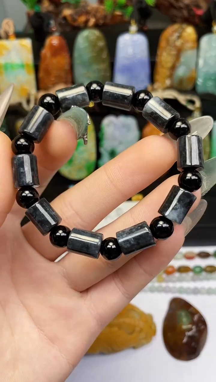 【闪购商品】翡翠颈饰未镶嵌A货翡翠