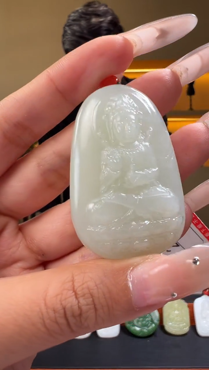 颈饰未镶嵌和田玉2000