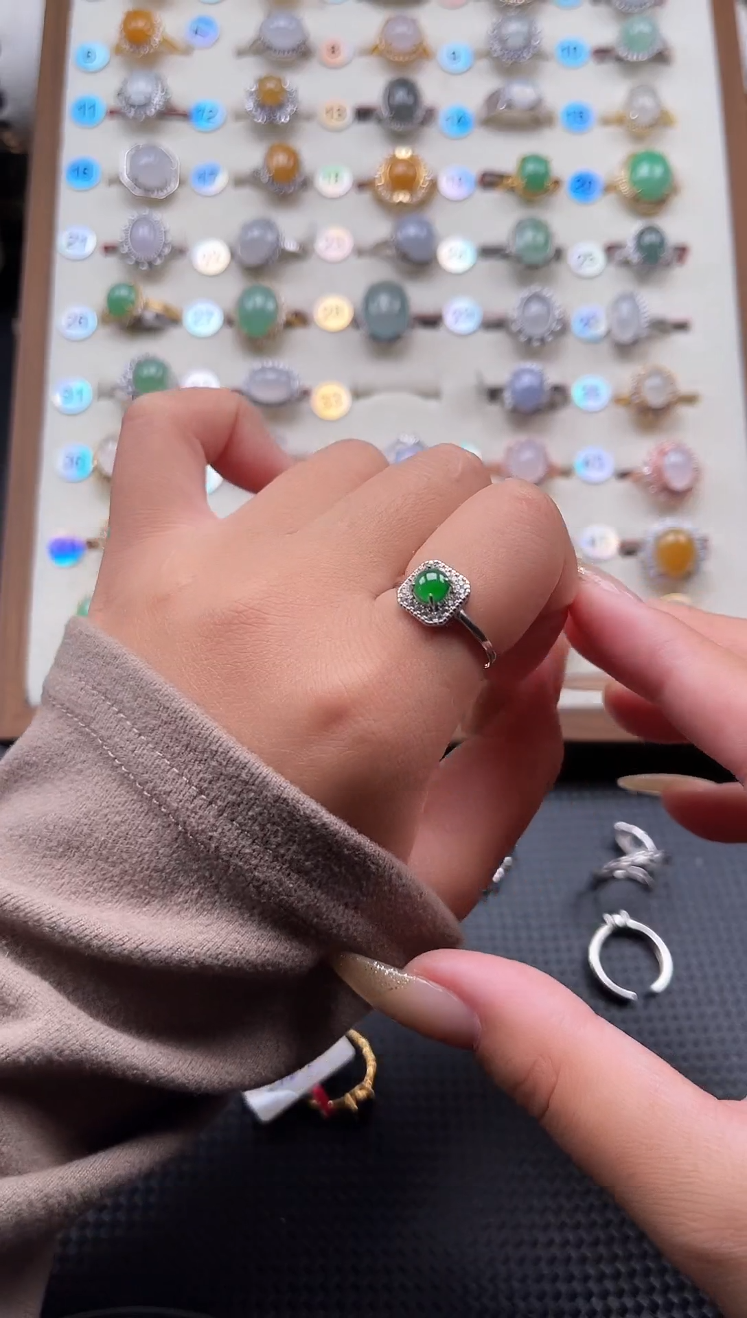 【闪购商品】翡翠戒指银S925镶嵌天然A货翡翠戒指