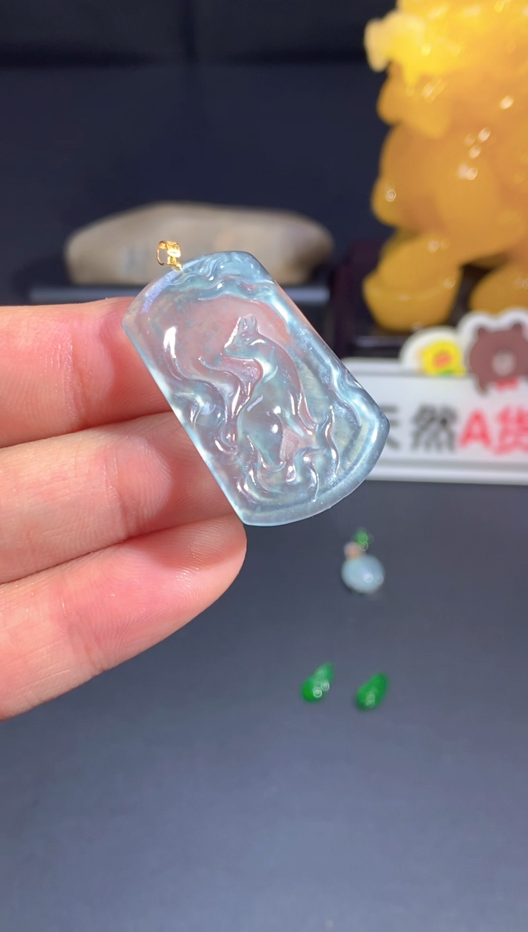 翡翠18K金镶嵌颈饰