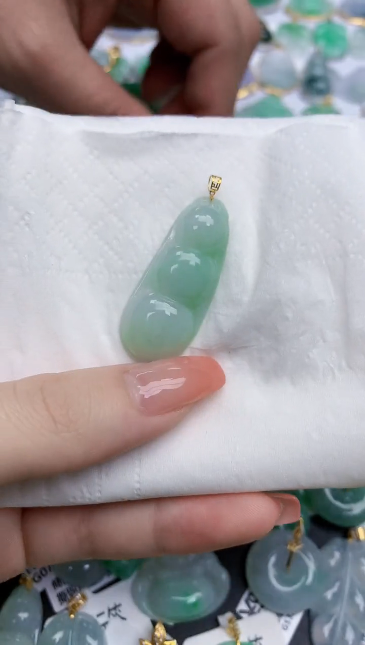 【闪购商品】翡翠颈饰未镶嵌天然缅甸翡翠A货