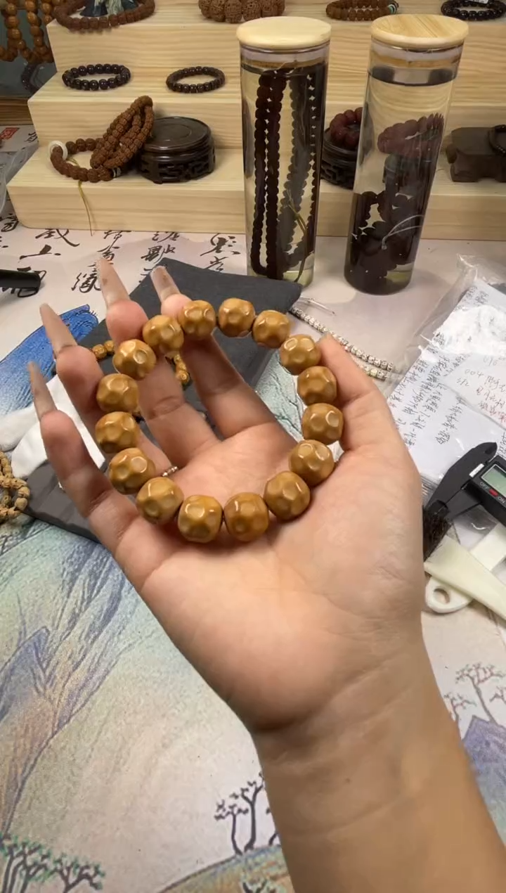 【闪购商品】金刚菩提手串猴头奶酪