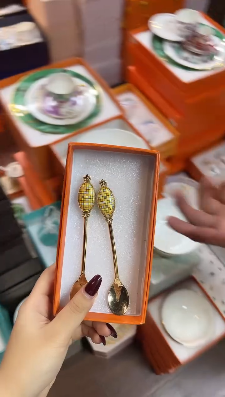 杯鸿辉家品牌瓷器，京东包邮！