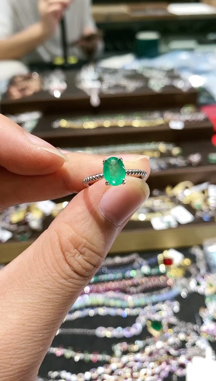 【闪购商品】祖母绿戒指银S925镶嵌戒指