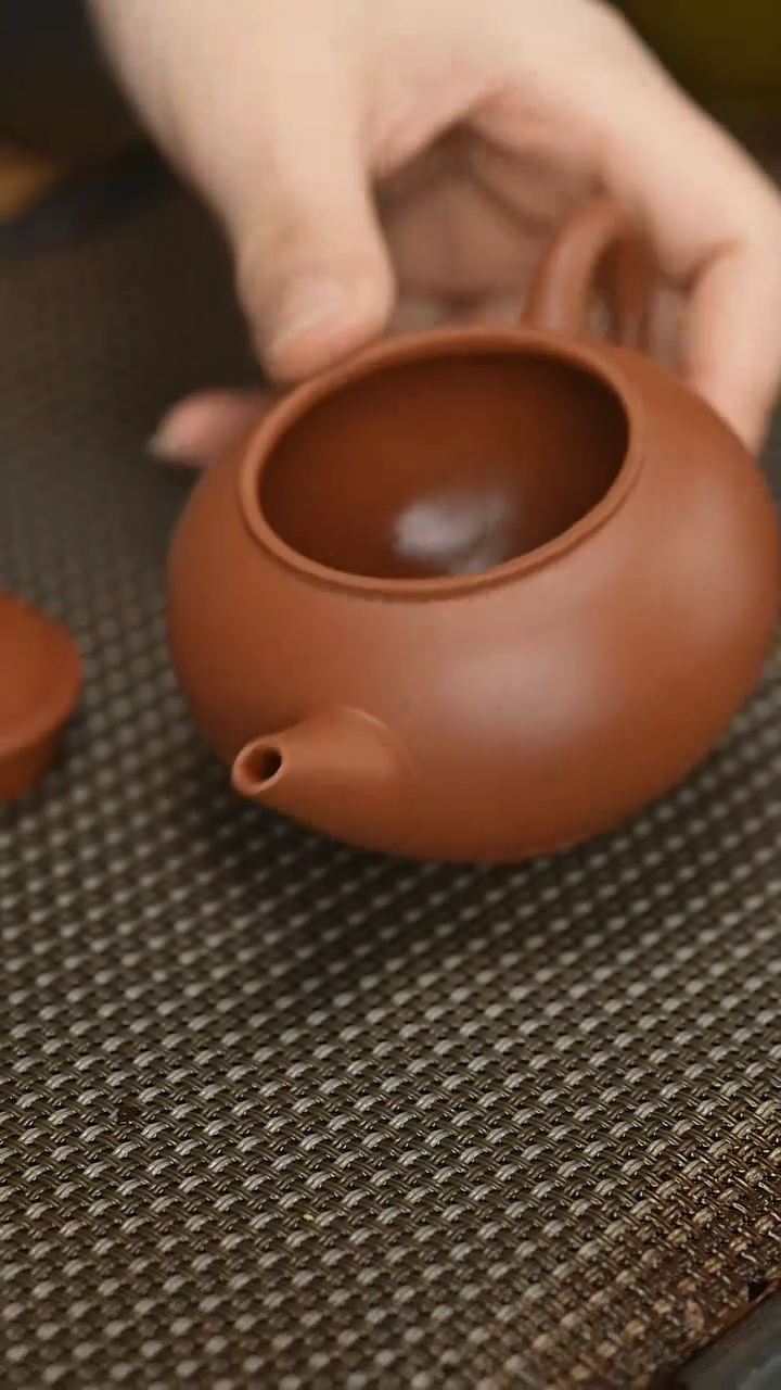 【闪购商品】紫砂茶壶老红泥 水平 150cc 083