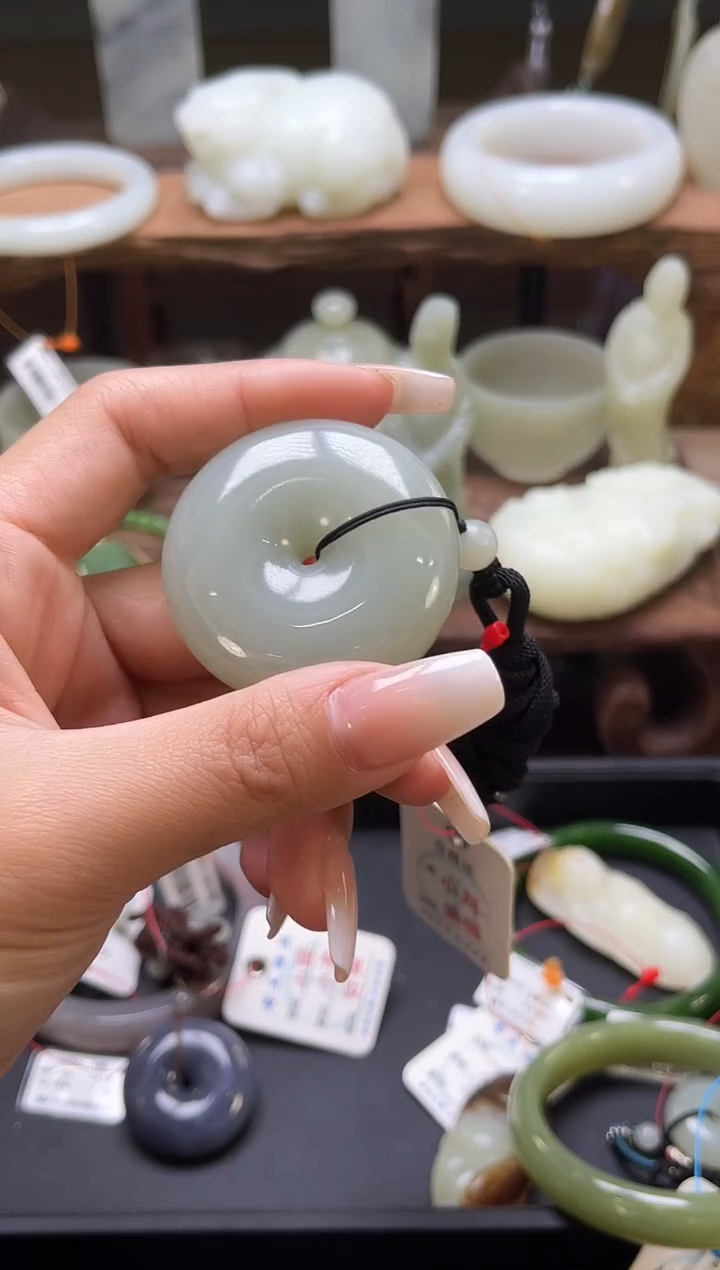 【闪购商品】和田玉吊坠未镶嵌且末青白平安扣9004235
