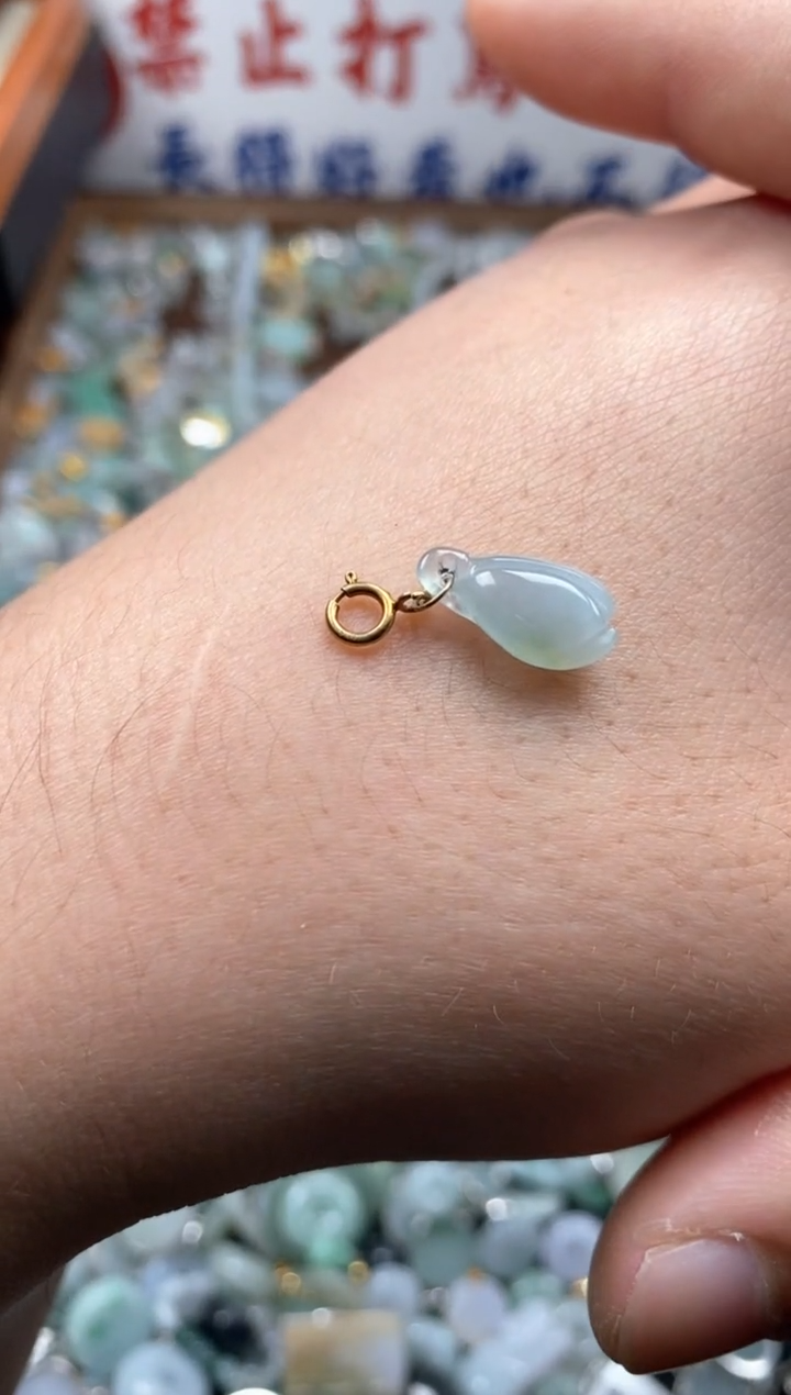 【闪购商品】翡翠颈饰未镶嵌哥哥