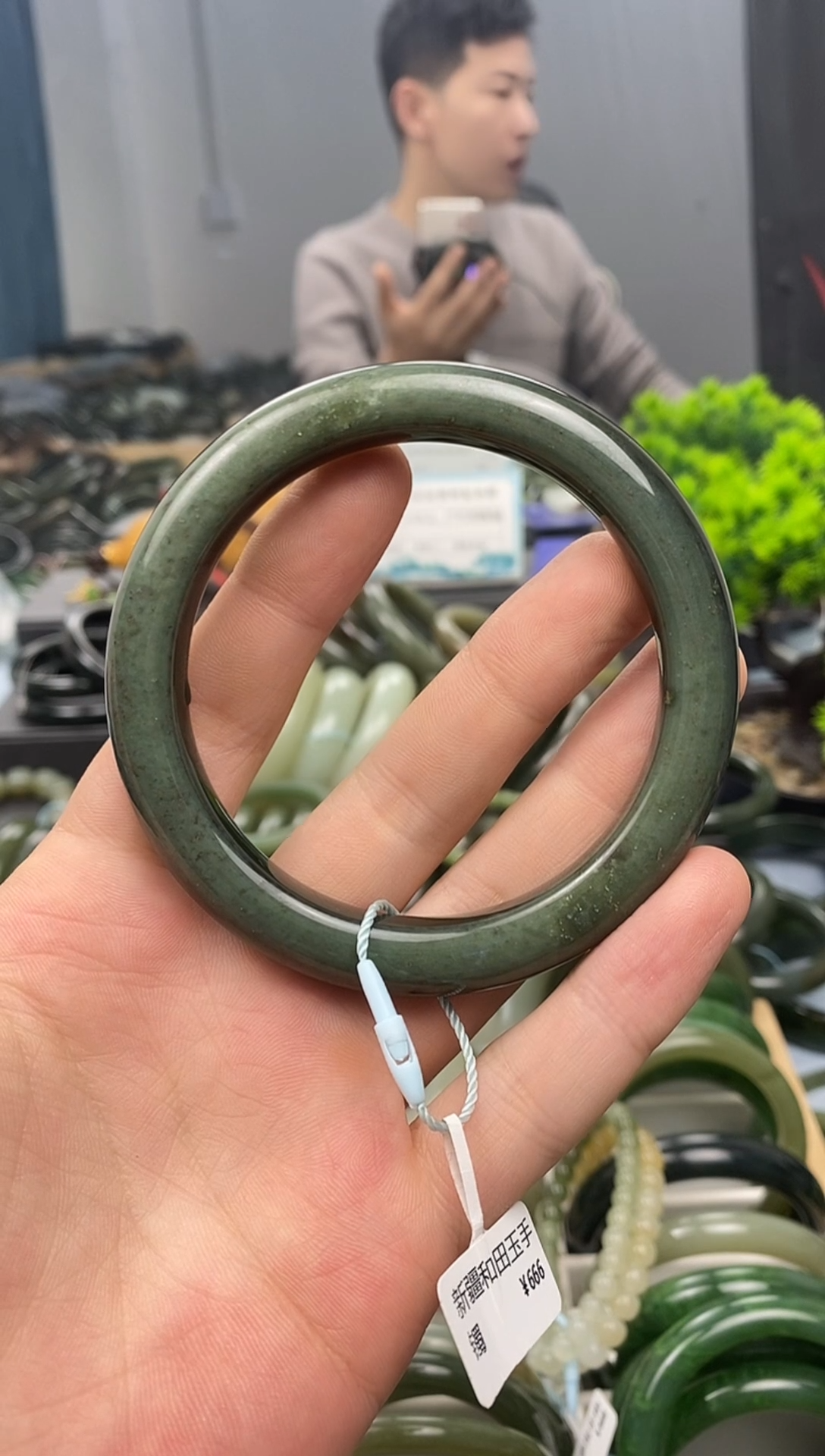 未镶嵌手镯和田玉63.5