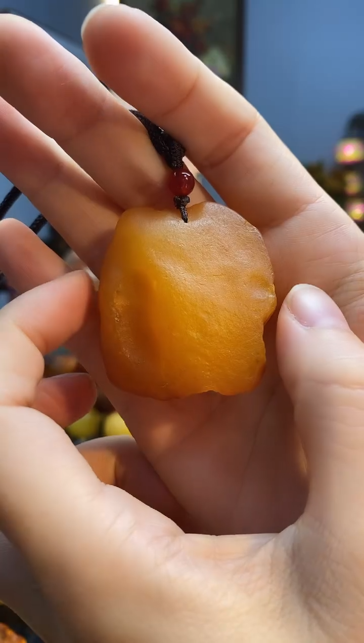 琥珀颈饰未镶嵌吊坠