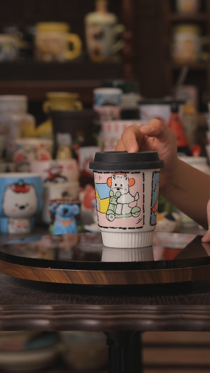 摆件景德镇釉下彩绘设计师款式陶瓷