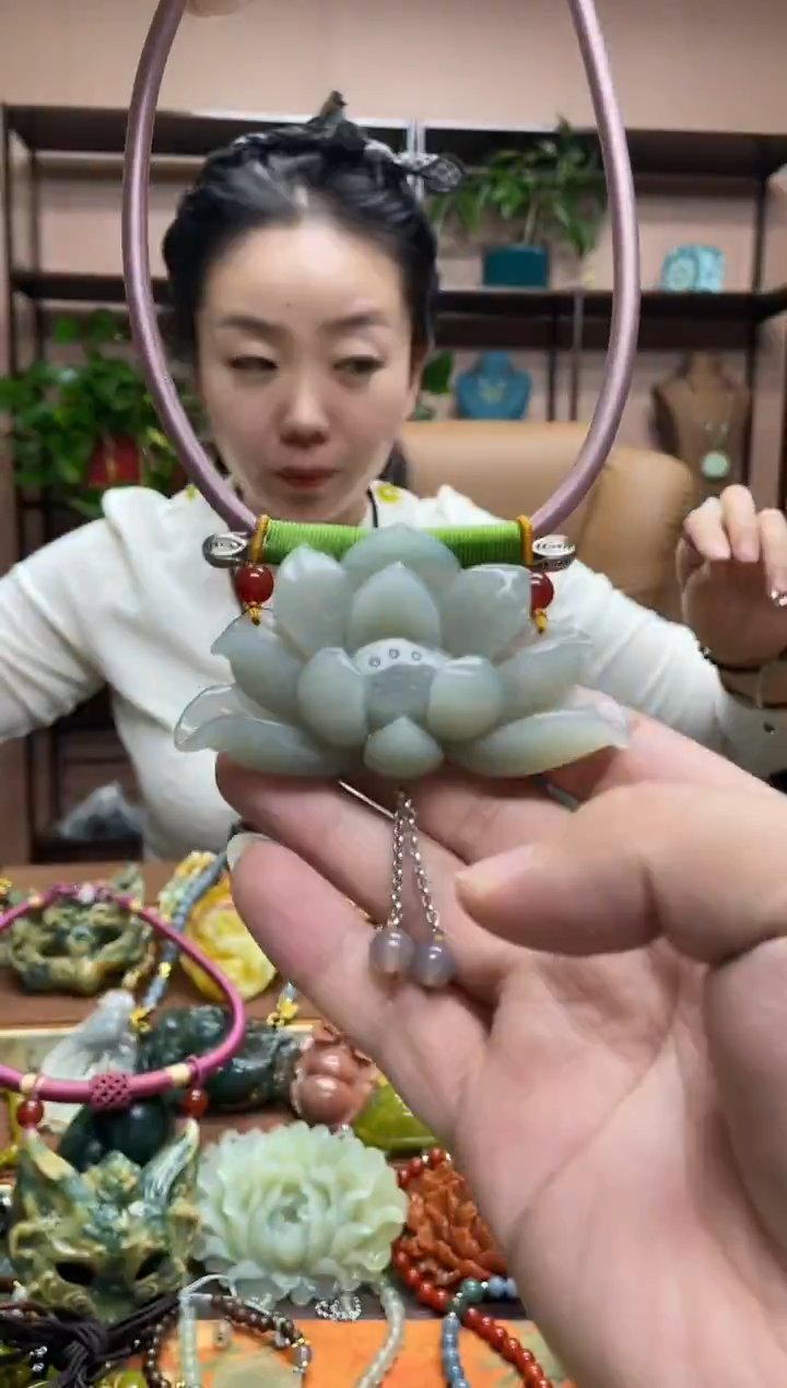 未镶嵌岫玉吊坠·