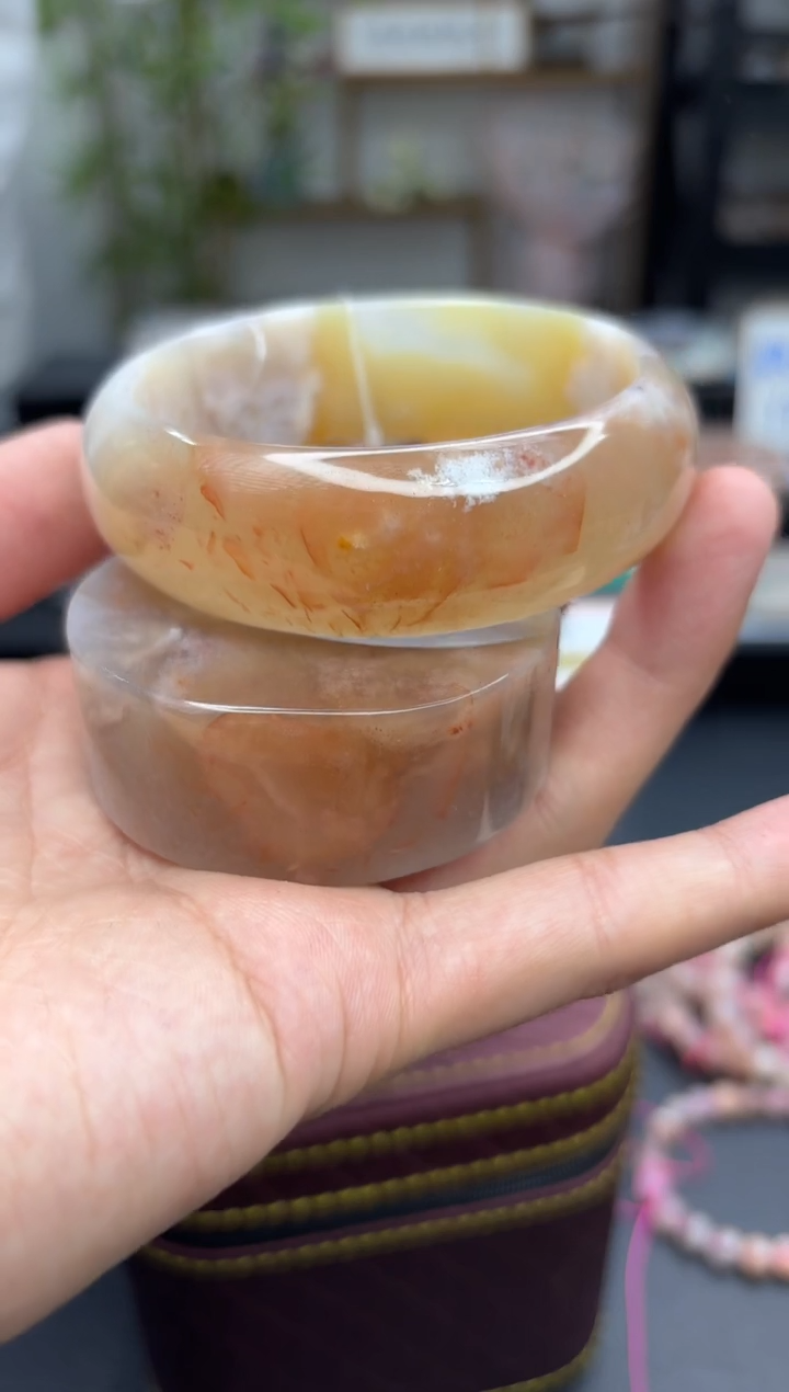 【闪购商品】石英质玉手镯未镶嵌A126(62圈赠送镯心)