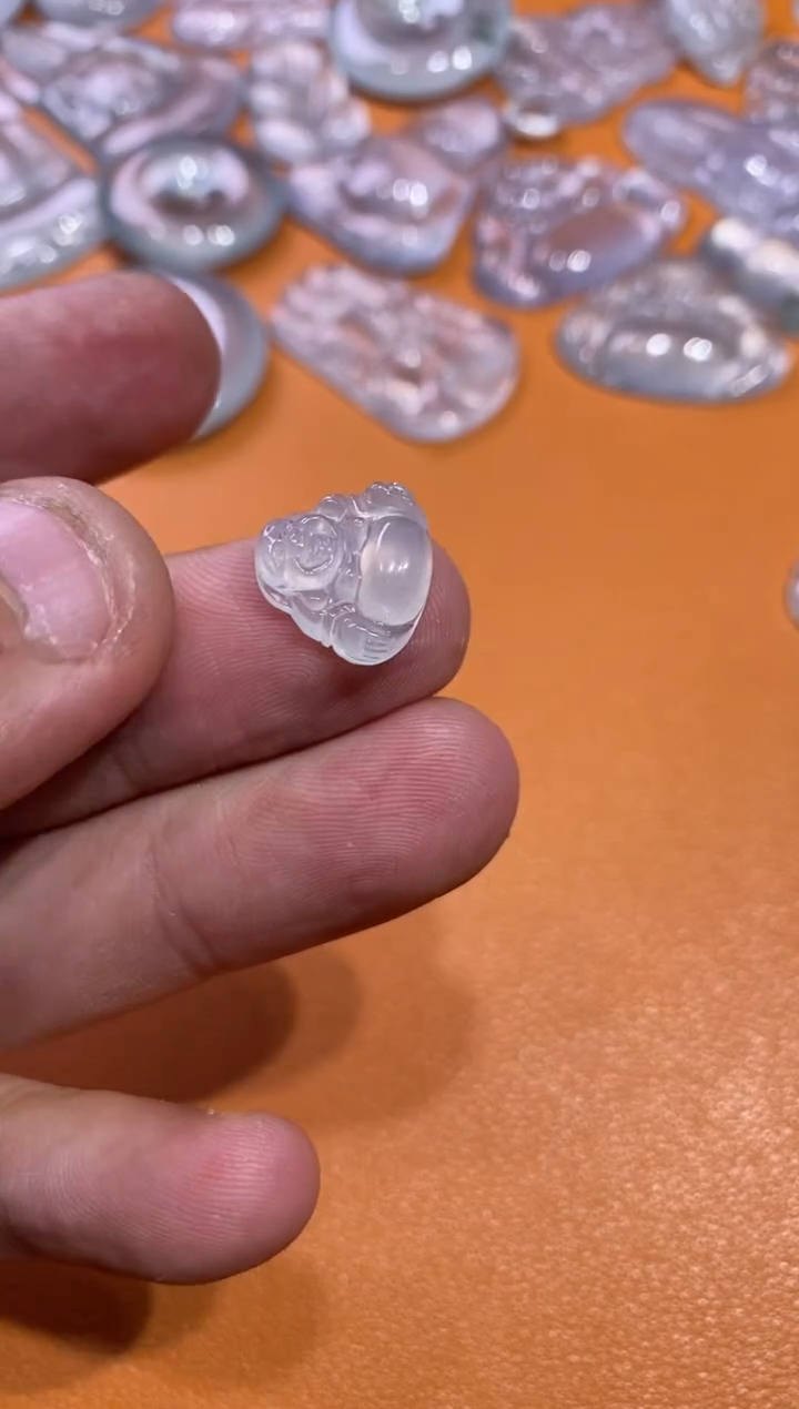 【闪购商品】翡翠颈饰未镶嵌佛公180