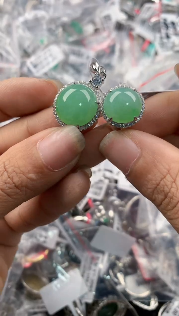 银S925镶嵌戒指翡翠888       1