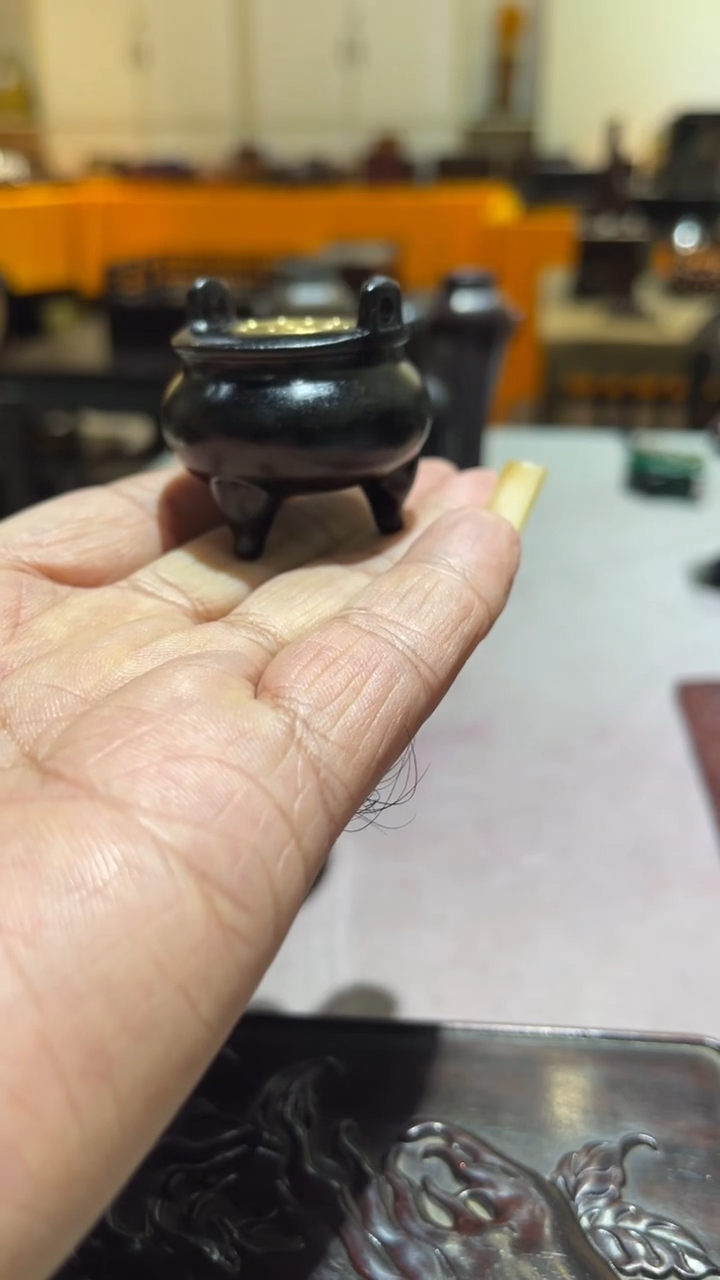 东非黑黄檀（紫光檀）精品木雕精工细作其一