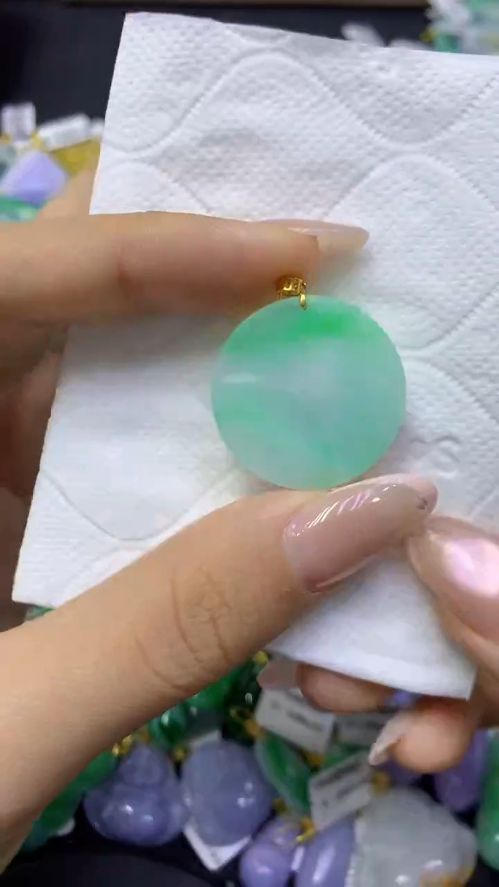 颈饰18K金镶嵌翡翠天然缅甸翡翠A货