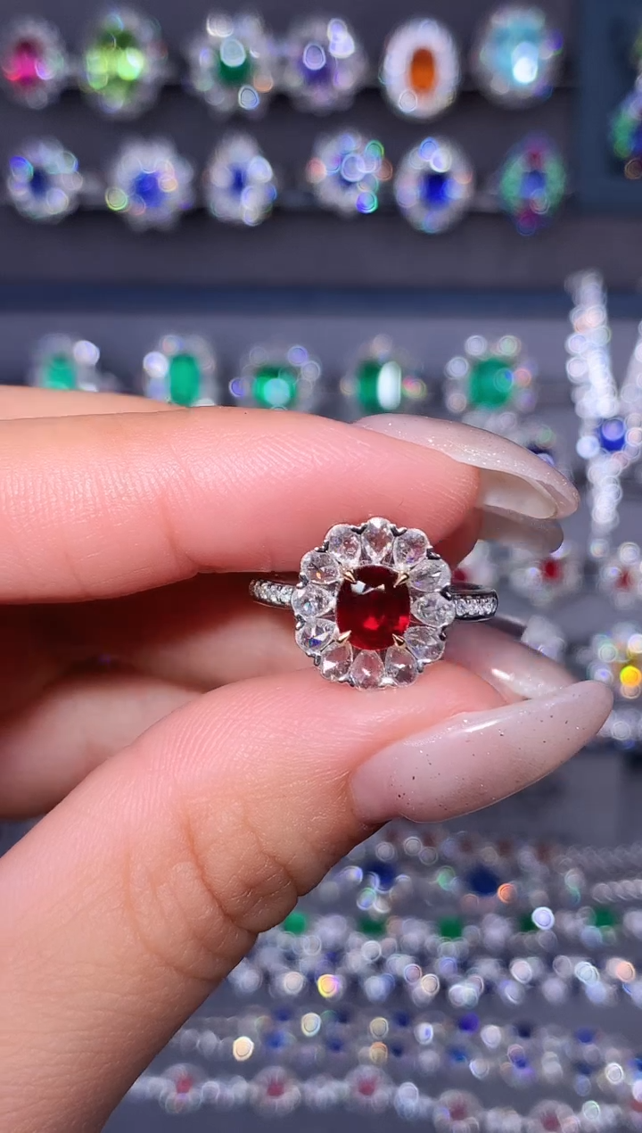 18K金镶嵌戒指红宝石用****3     