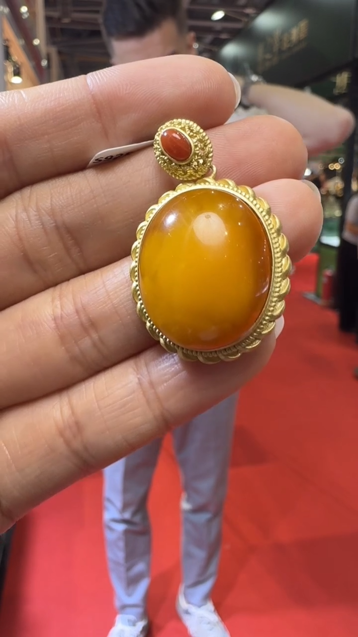 未镶嵌颈饰琥珀杭州珠宝展假一罚十